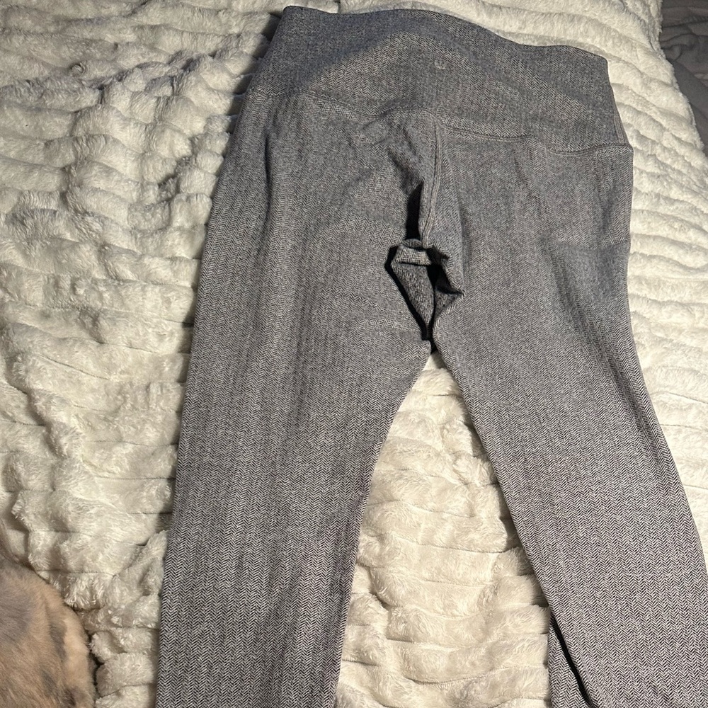 Lululemon thick grey herringbone leggings size 10